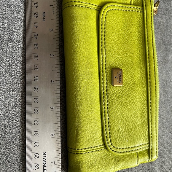 Fossil Emma Clutch in stunning Lime Color - Picture 3 of 16